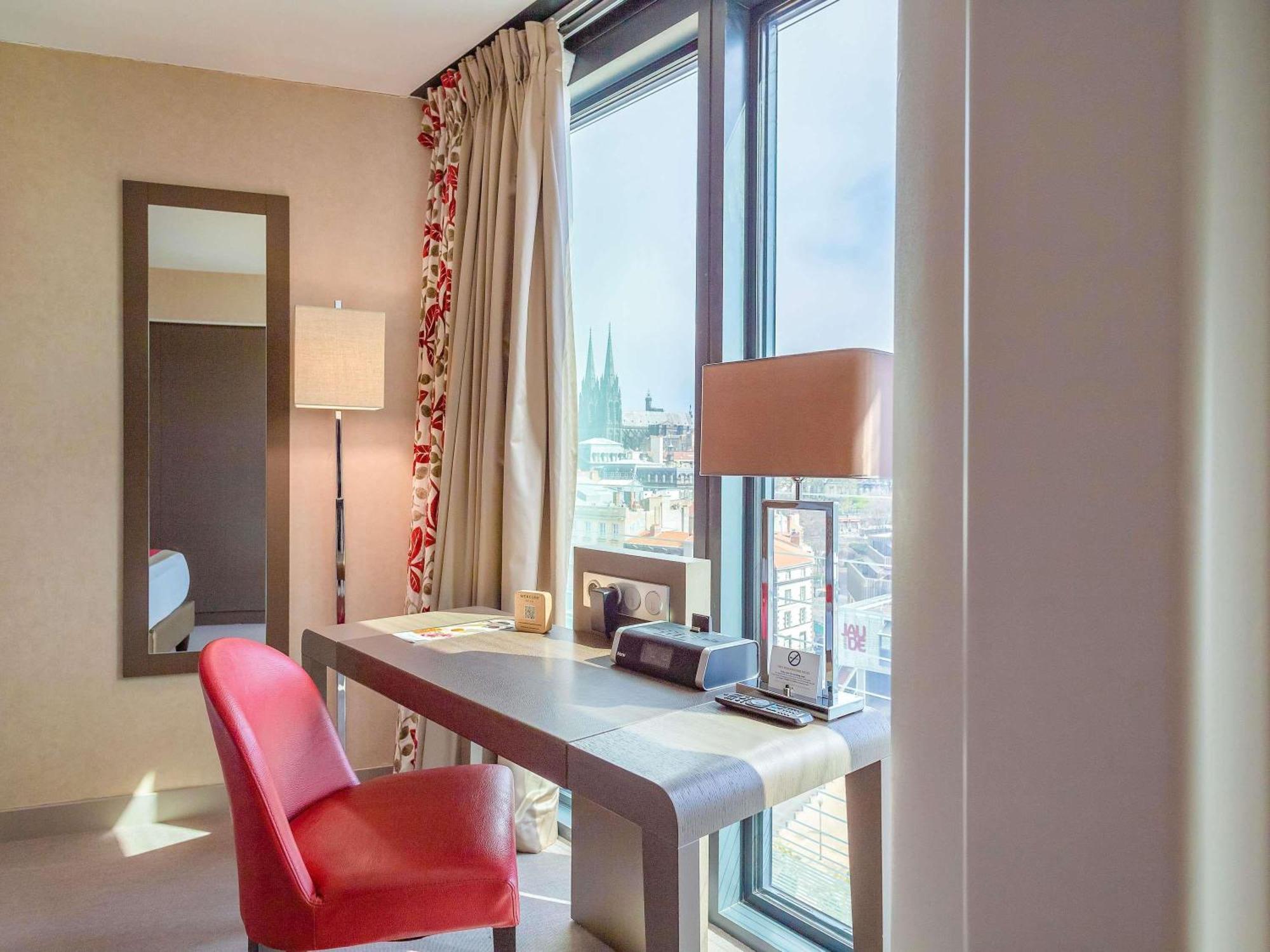 Junior King Suite